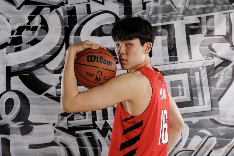 开云体育网址:杨瀚森9分5板3助均创新高 开拓者不敌太阳 开云体育网址:杨瀚森9分5板3助均创新高 开拓者不敌太阳